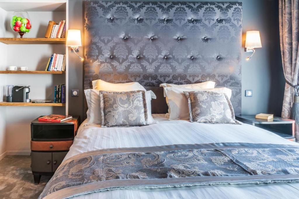 Brit Hotel Privilege Lisieux - La Villa Des Arts Экстерьер фото