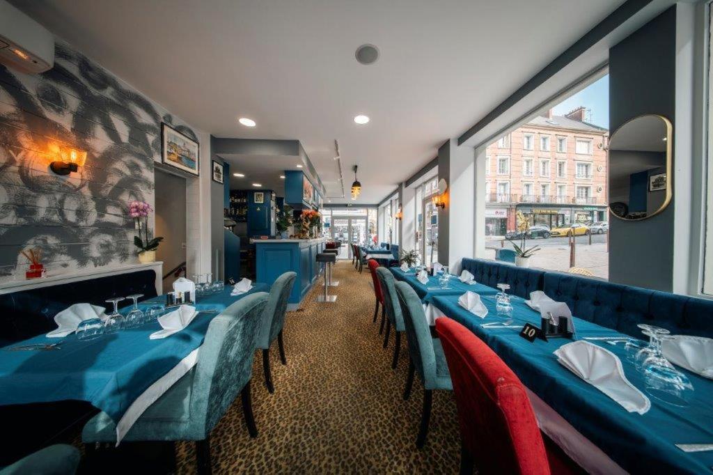 Brit Hotel Privilege Lisieux - La Villa Des Arts Экстерьер фото