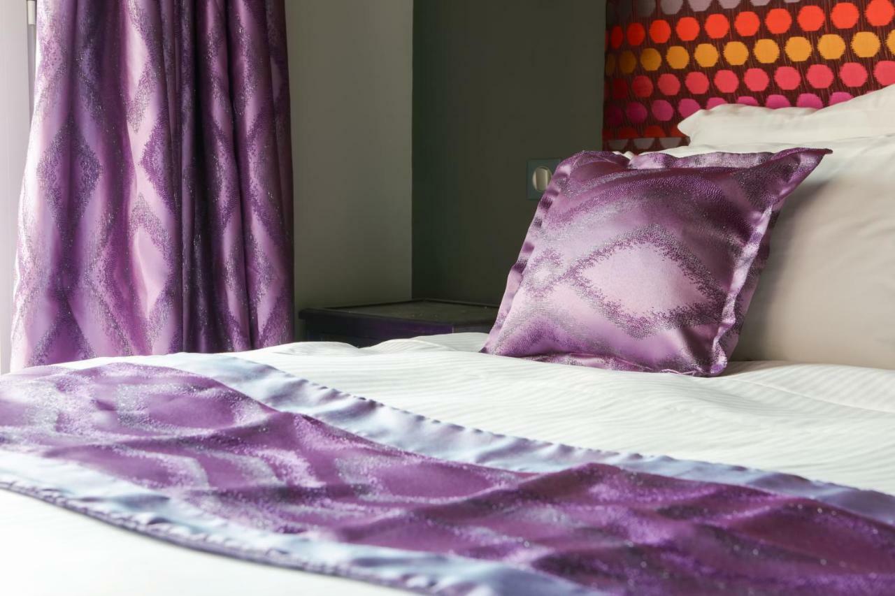 Brit Hotel Privilege Lisieux - La Villa Des Arts Экстерьер фото