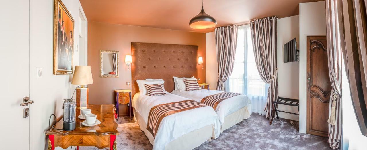 Brit Hotel Privilege Lisieux - La Villa Des Arts Экстерьер фото